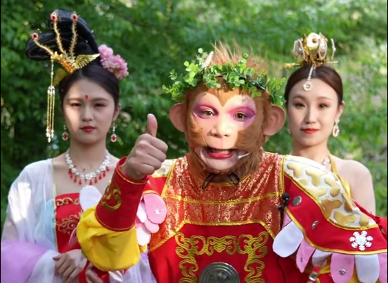 “雪饼猴”王铁柱在新华社平台邀约全国网友：长春很美，春光正好；长春是福地，长春欢迎您！